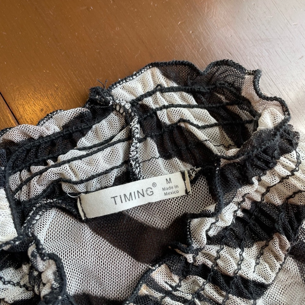 Zebra Mesh Mock Neck Bodysuit - Picture 2 of 3